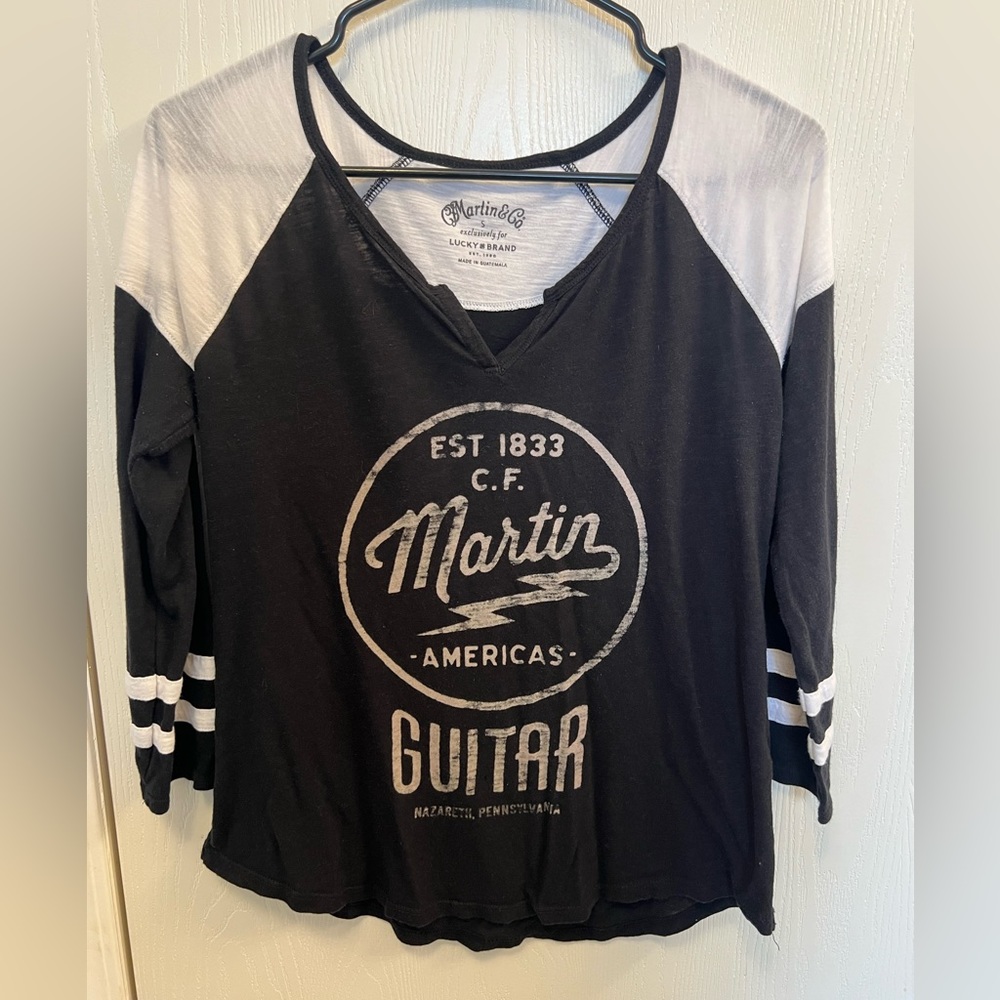 Women’s Lucky brand raglan tee. Good condition.